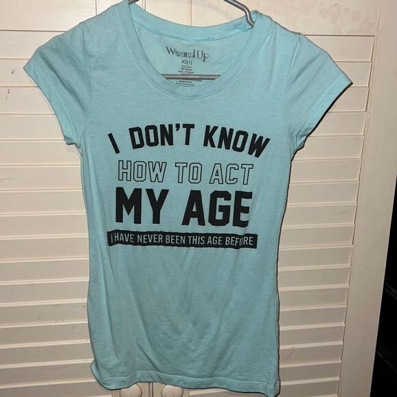 Wound up light blue short sleeve graphic shirt - Picture 1 of 3